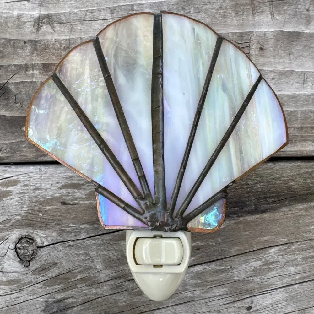 Vtg Stained Glass Seashell Fan 5.25” Plug In Night Light Iridescent Sheen
